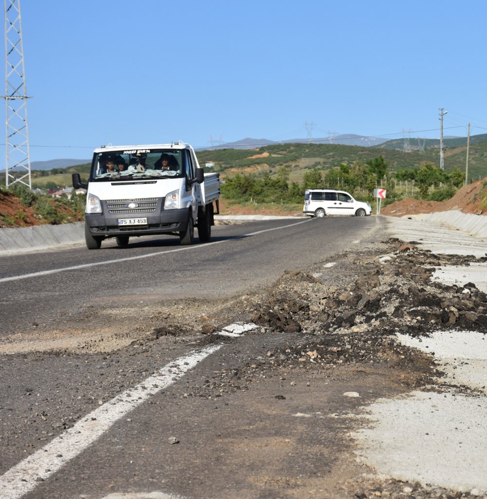 GENÇ-ÇAYTEPE YOLU KORKUTUYOR