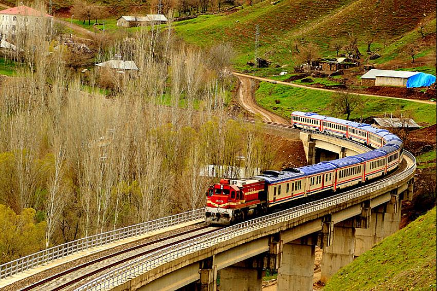 TREN YOLCULUĞUNA İLGİ