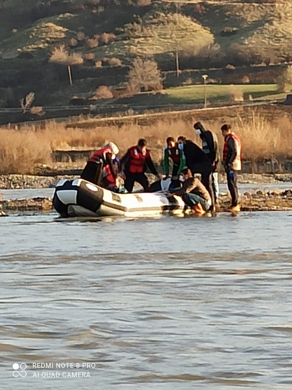 MAHSUR KALAN AILE KURTARILDI