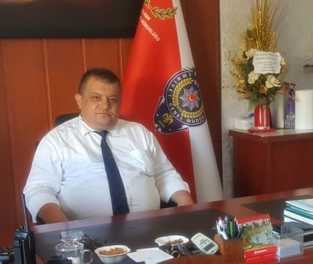 İLÇE EMNİYET MÜDÜRÜ, KALP KRİZİ GEÇİREREK HAYATINI KAYBETTİ