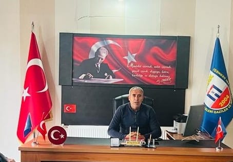CUMHURBAKANIMIZIN YANINDAYIZ