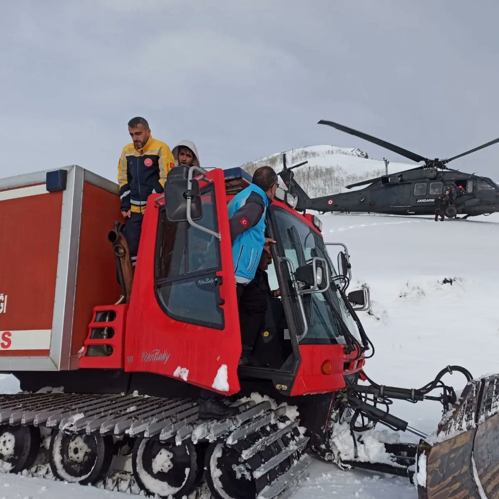 HELİKOPTERLE KURTARILDILAR