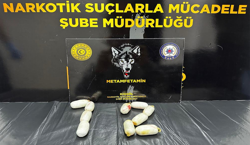 MİDELERİNDEN 10 PARÇA HALİNDE UYUŞTURUCU ÇIKTI