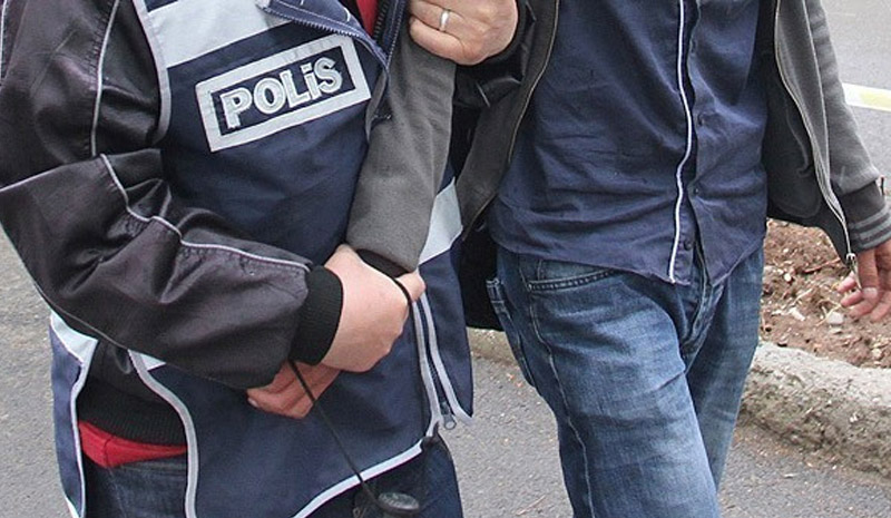 ARANAN  3 HÜKÜMLÜ TUTUKLANDI