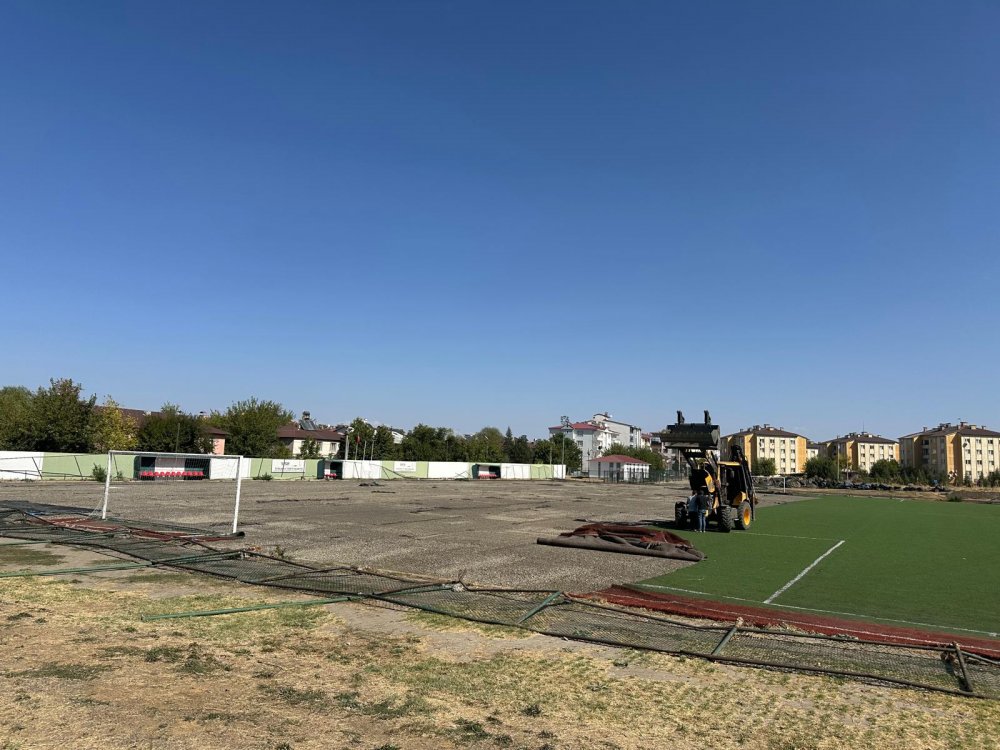 GENÇ STADYUMU YENİLENİYOR!