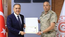 20 YILLIK CİNAYETİ ÇÖZEN EKİBE BAŞARI BELGESİ VERİLDİ