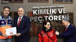 AFAD GÖNÜLLÜLERİNE KİMLİK VE PEÇ TÖRENİ